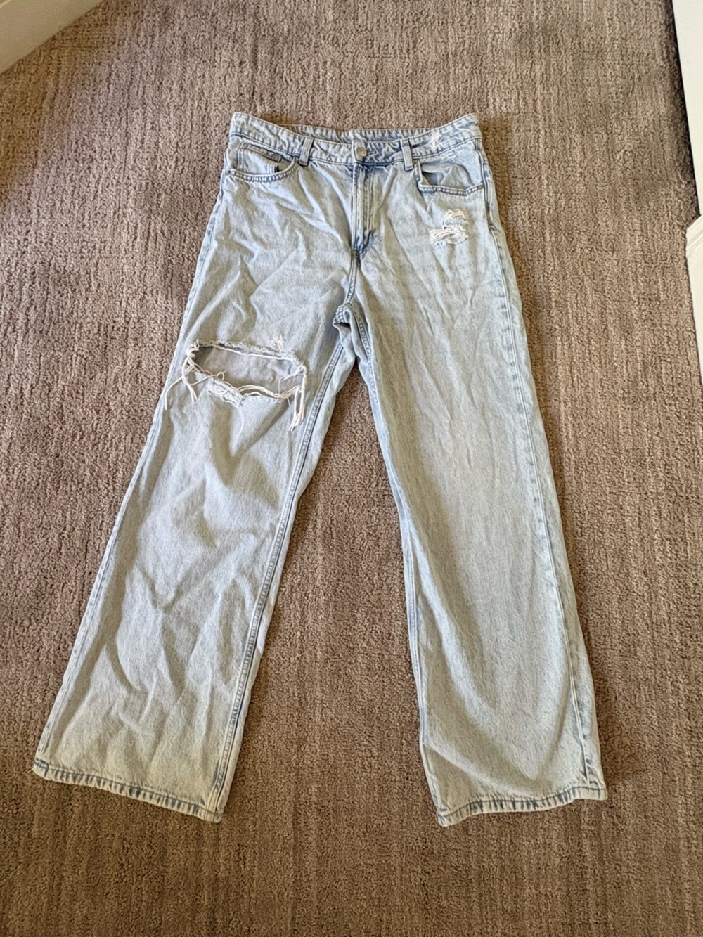 Divided Light Wash Boyfriend Jeans